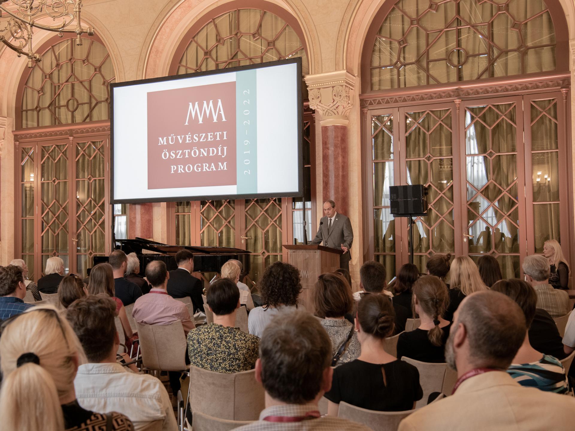 Az MMA 2019-2022. évi művészeti ösztöndíjasainak találkozója a Pesti Vigadóban