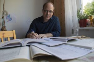 „Első dolgom lesz, hogy eltekerek a Müpába” – Interjú Windhager Ákossal