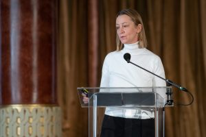 Bólya Anna Mária: Izzó planéták a hideg univerzumban – Markó Iván táncszínháza