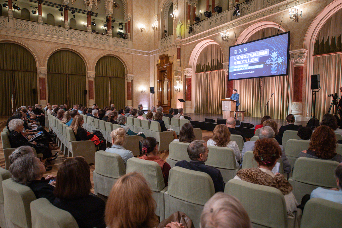 Megtartották a Művészettel Nevelés Hálózat második műhelytalálkozóját a Pesti Vigadóban