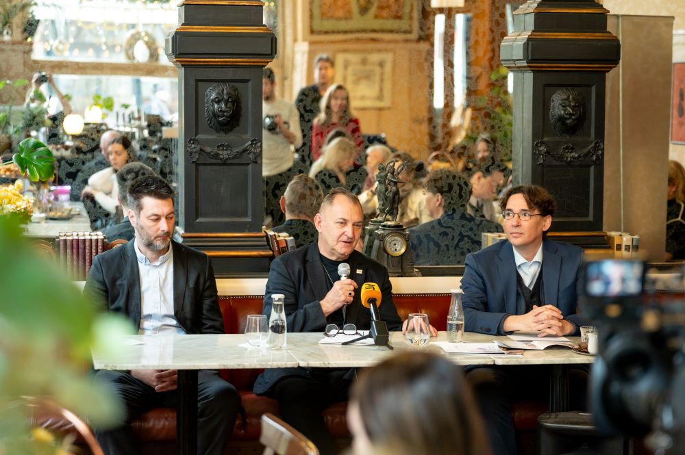 Az Essentia Artis harmadjára tölti meg kortárs művészettel a Pesti Vigadót